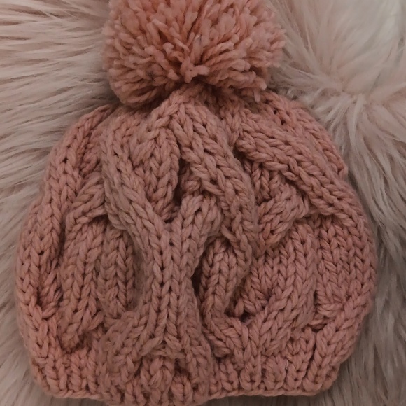Brand New BUNDLE OF LADIES HANDMADE BEANIE-TOQUE HATS-2CT - Picture 3 of 7